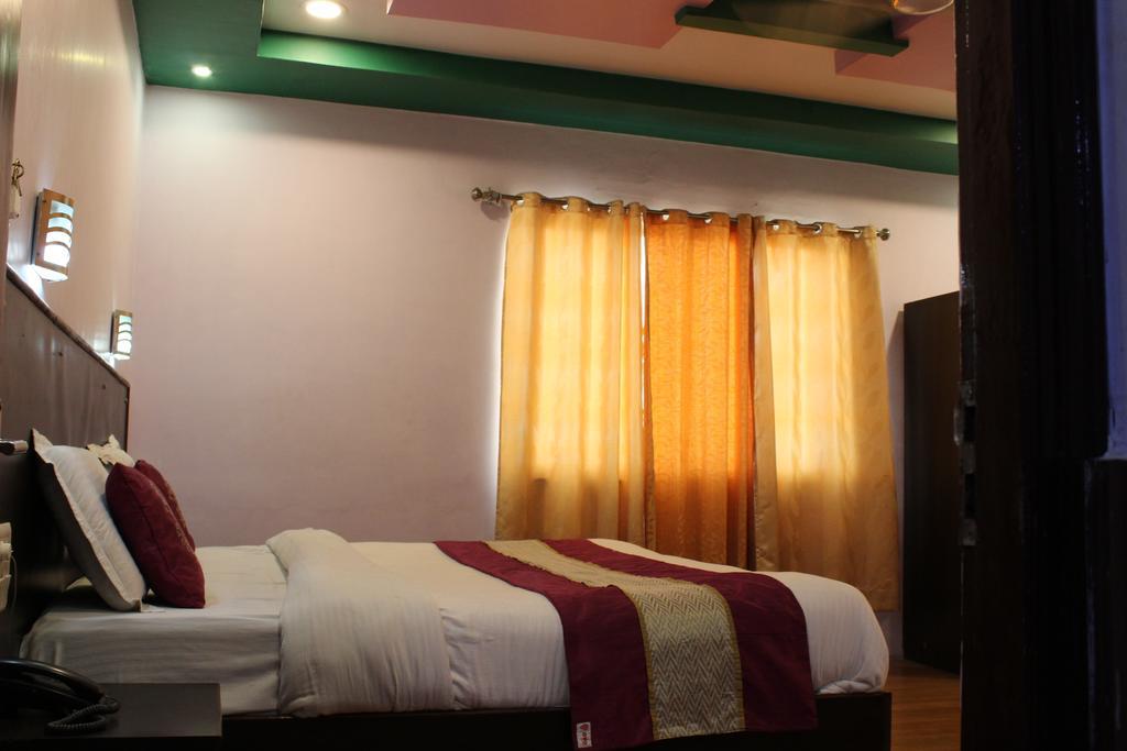 Hotel Deep Palace Near Bus Stand Udaipole Udaipur Exterior foto